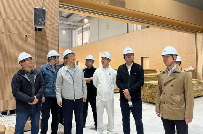 集團公司黨委書記、董事長王元斌帶隊赴  青島浮山全民健身中心項目進行調研指導